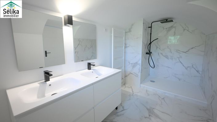 Image No.8-4 Bed House for sale