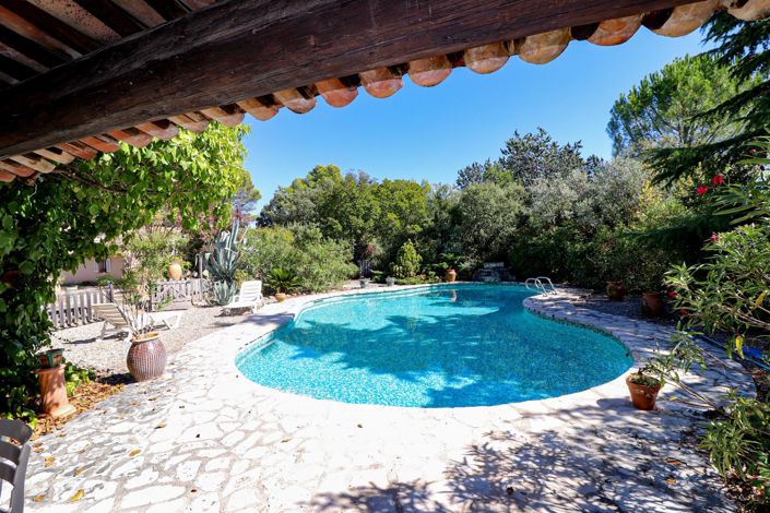 Image No.10-3 Bed House for sale