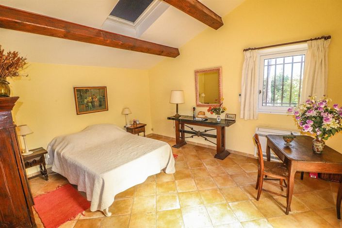 Image No.22-3 Bed House for sale