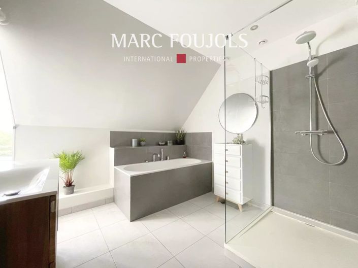 Image No.15-4 Bed House for sale