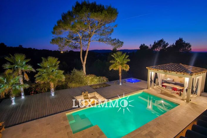 Image No.11-3 Bed House for sale