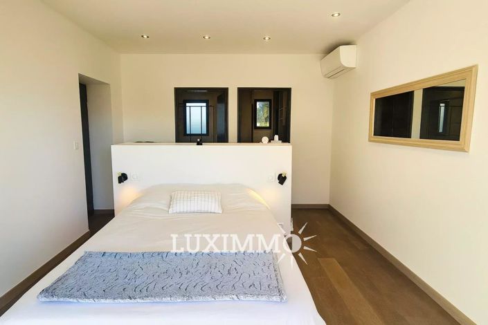 Image No.9-3 Bed House for sale