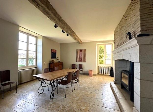 Image No.9-5 Bed Property for sale