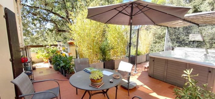 Image No.11-3 Bed House for sale