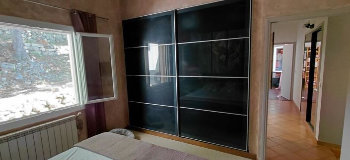 Image No.17-3 Bed House for sale