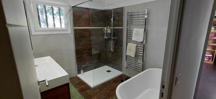 Image No.18-3 Bed House for sale