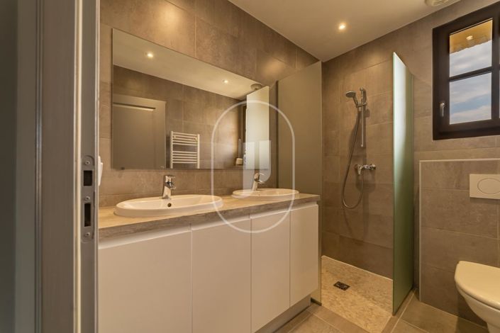 Image No.7-4 Bed House for sale