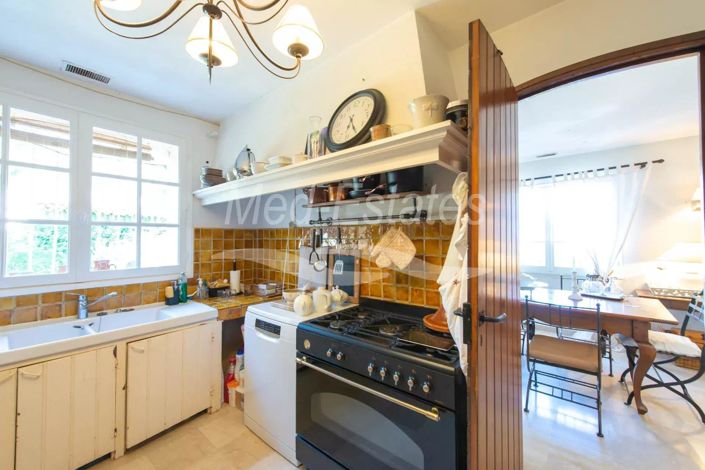 Image No.12-5 Bed House for sale