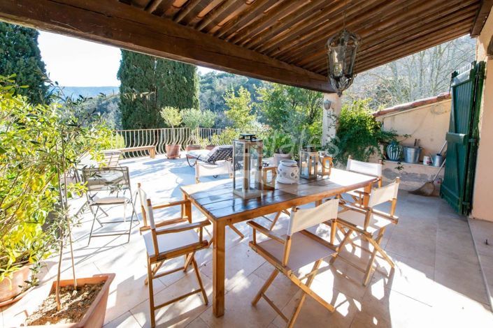 Image No.24-5 Bed House for sale