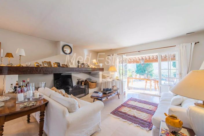 Image No.4-5 Bed House for sale