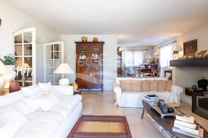 Image No.9-5 Bed House for sale