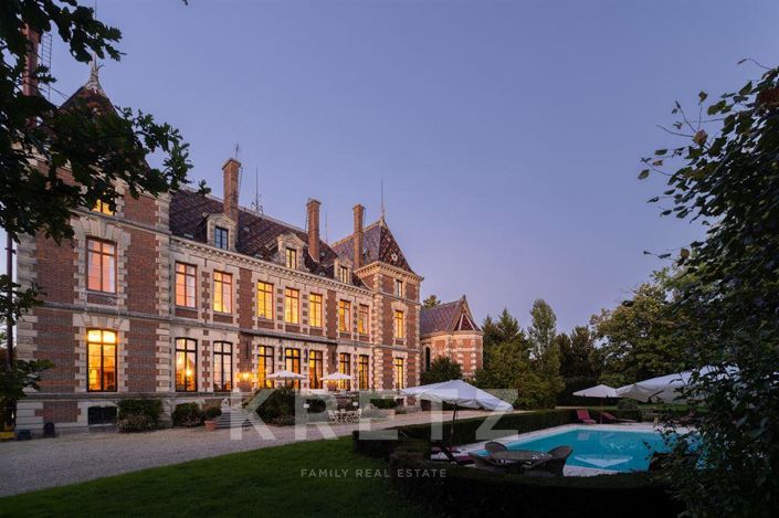 Image No.2-Propriété de 16 chambres à vendre à Mâcon