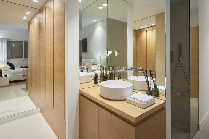 Image No.10-3 Bed Apartment for sale