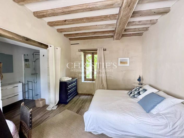 Image No.12-7 Bed House for sale