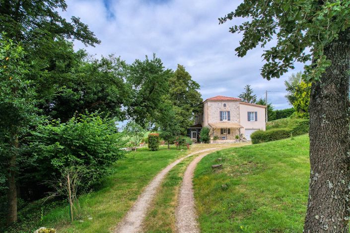 Image No.1-4 Bed House for sale