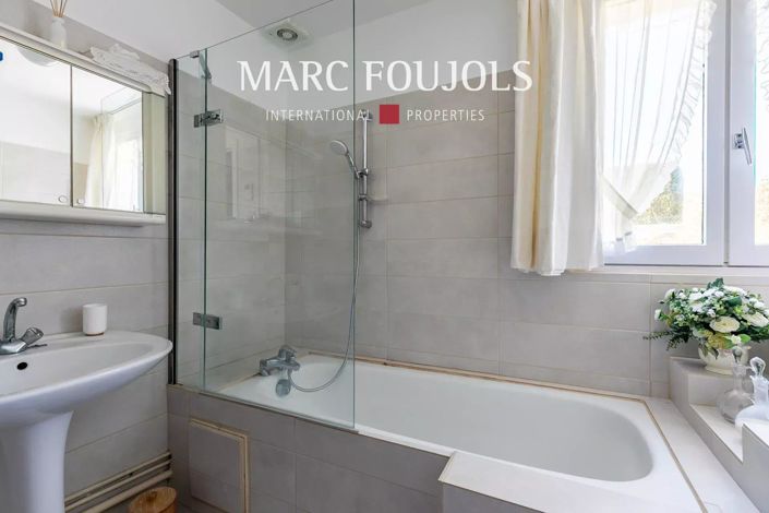 Image No.17-6 Bed House for sale