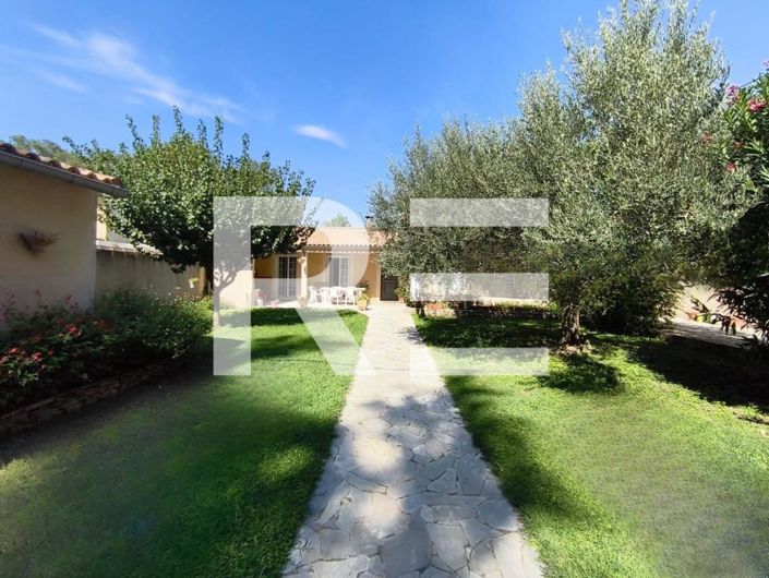 Image No.1-3 Bed House for sale