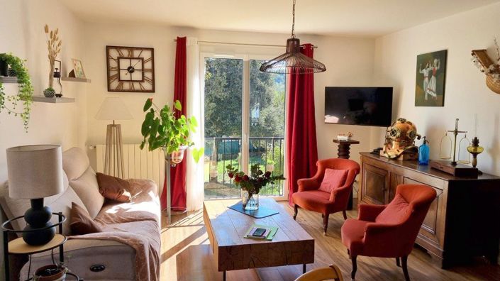 Image No.2-2 Bed House for sale