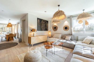 1 - Charbonnières-les-Bains, House