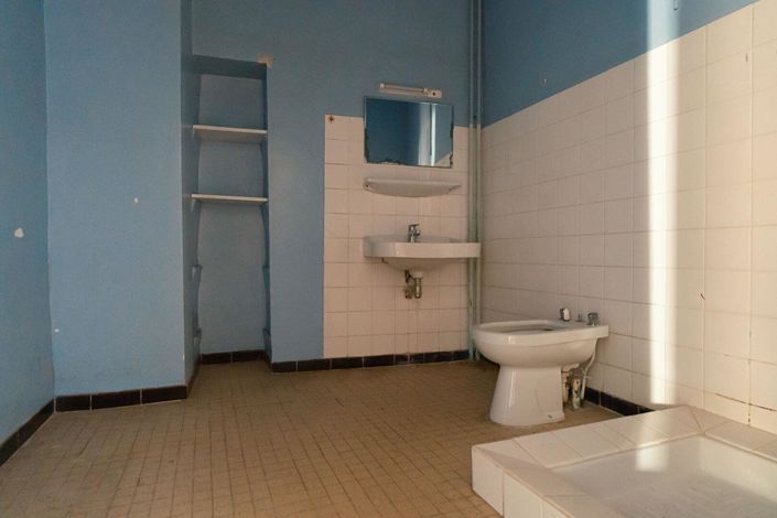 Image No.12-4 Bed House for sale