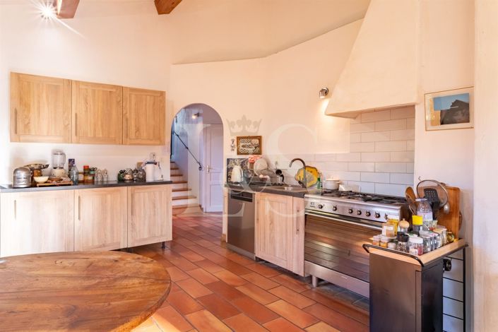 Image No.12-4 Bed House for sale