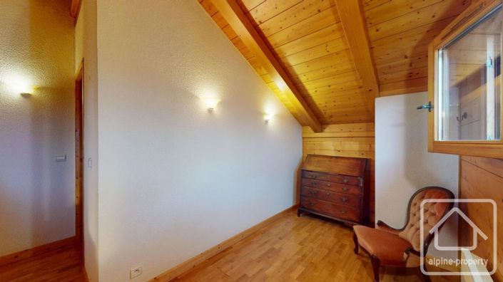 Image No.14-3 Bed Property for sale