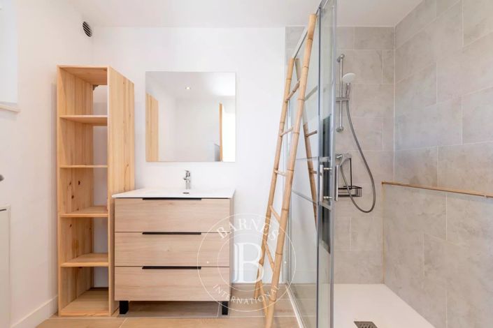 Image No.14-6 Bed House for sale