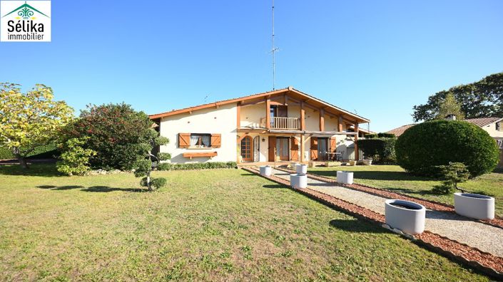 Image No.1-4 Bed House for sale