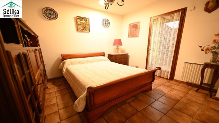 Image No.9-4 Bed House for sale