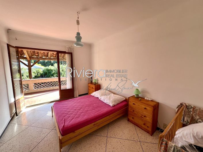 Image No.6-2 Bed House for sale