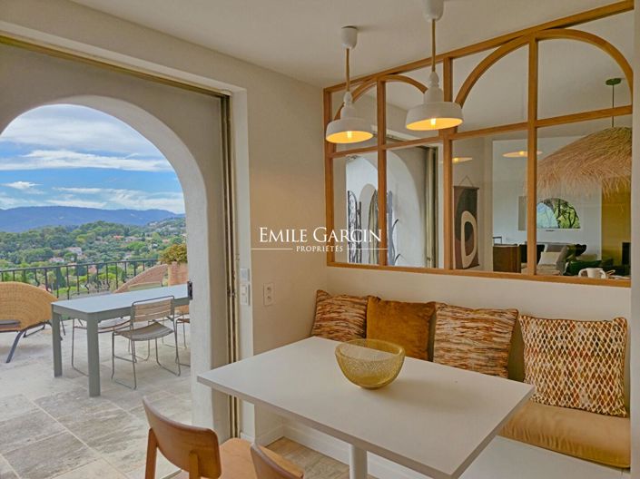 Image No.4-5 Bed House for sale