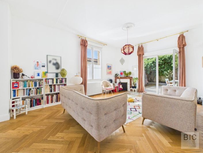 Image No.4-4 Bed House for sale