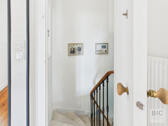 Image No.8-4 Bed House for sale