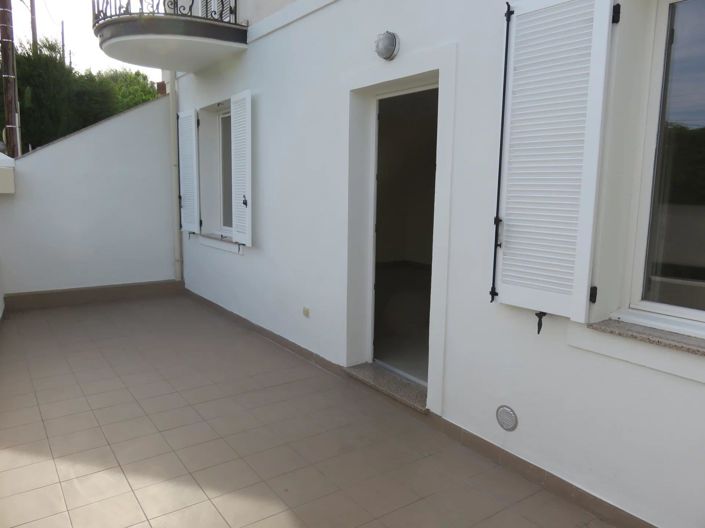 Image No.14-2 Bed House for sale