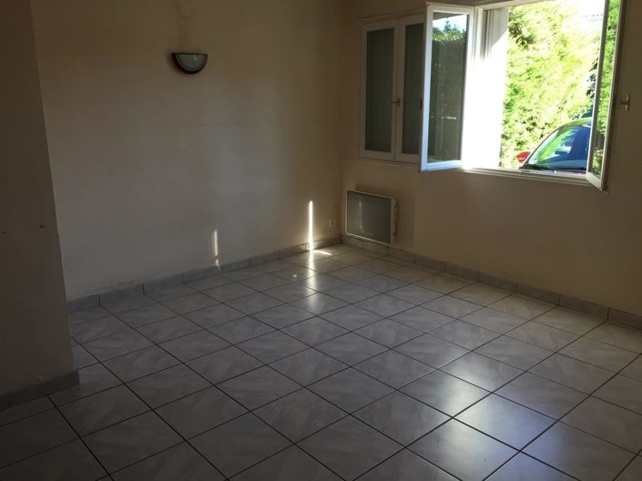 Image No.19-2 Bed House for sale