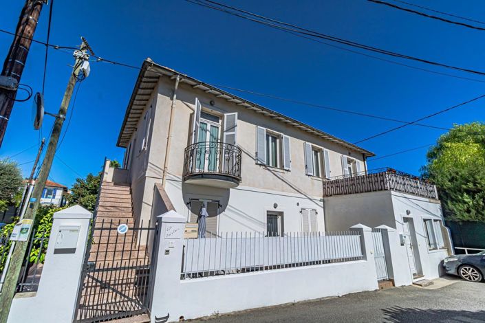 Image No.27-2 Bed House for sale