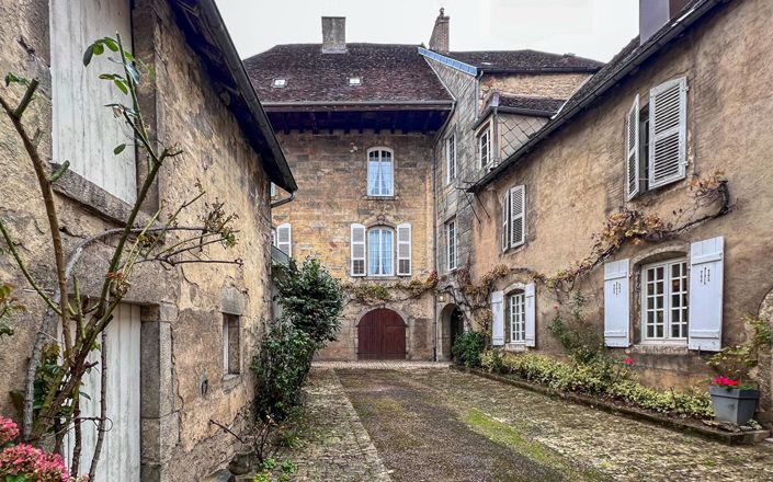 Image No.5-Propriété de 6 chambres à vendre à Baume-les-Dames
