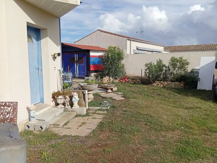 Image No.10-2 Bed House for sale