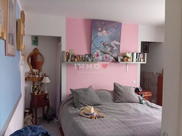 Image No.4-2 Bed House for sale