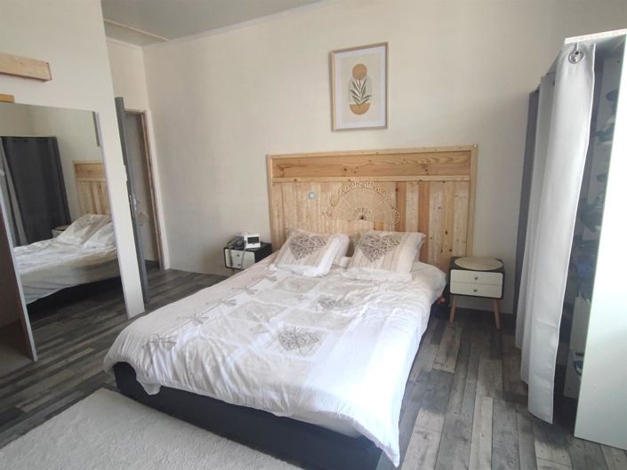 Image No.19-4 Bed House for sale