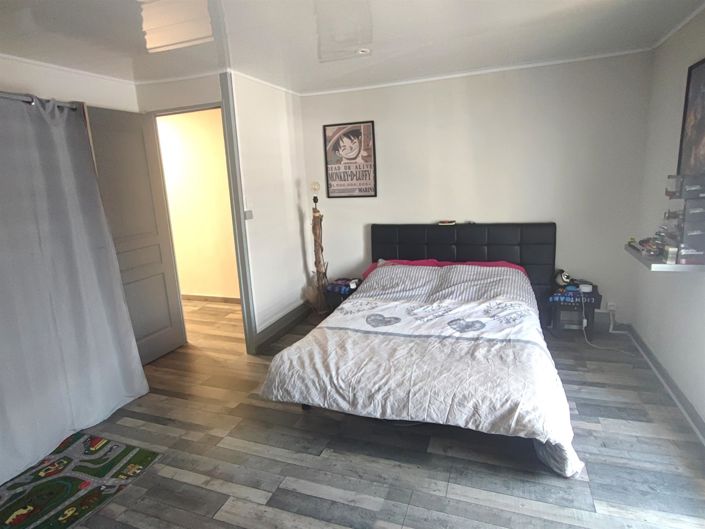 Image No.5-4 Bed House for sale