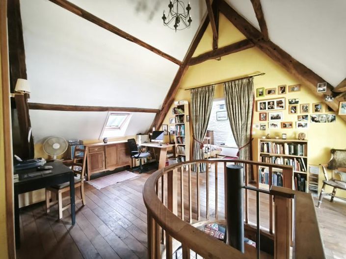 Image No.8-3 Bed House for sale