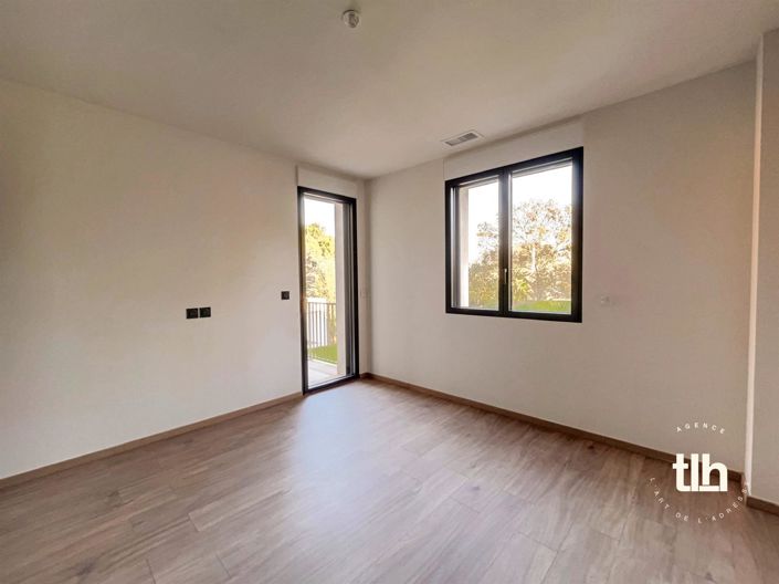 Image No.15-5 Bed Property for sale