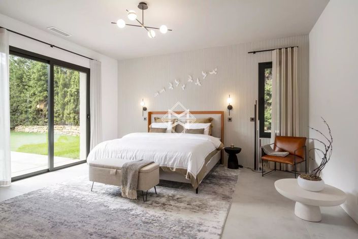 Image No.5-4 Bed House for sale