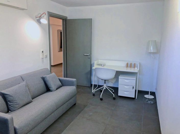 Image No.25-4 Bed Apartment for sale