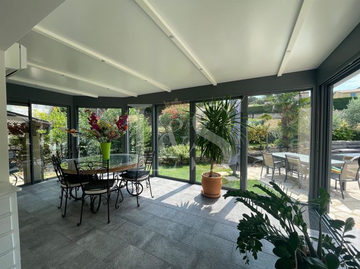 Image No.2-4 Bed House for sale