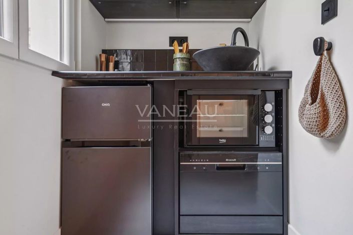 Image No.10-1 Bed Apartment for sale