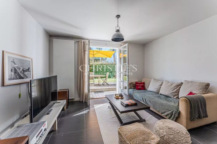 Image No.12-6 Bed House for sale