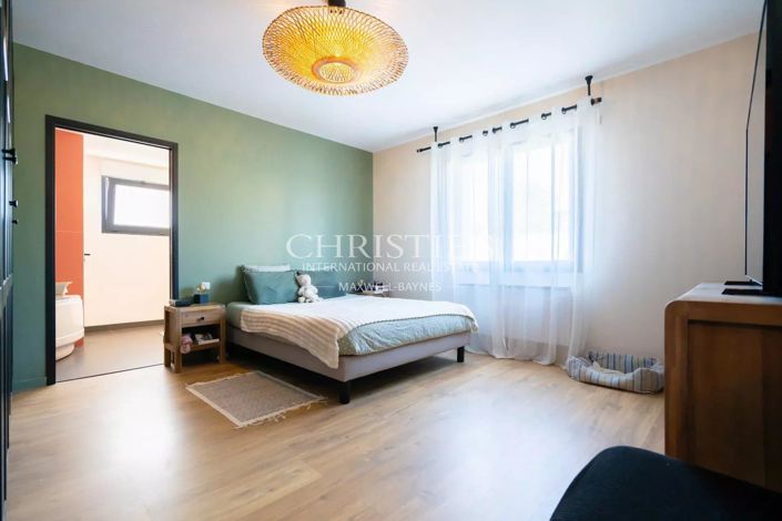 Image No.7-4 Bed House for sale