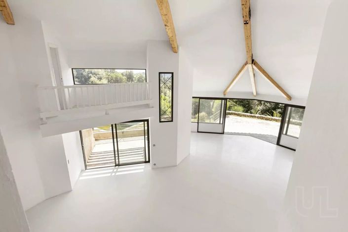 Image No.6-4 Bed House for sale